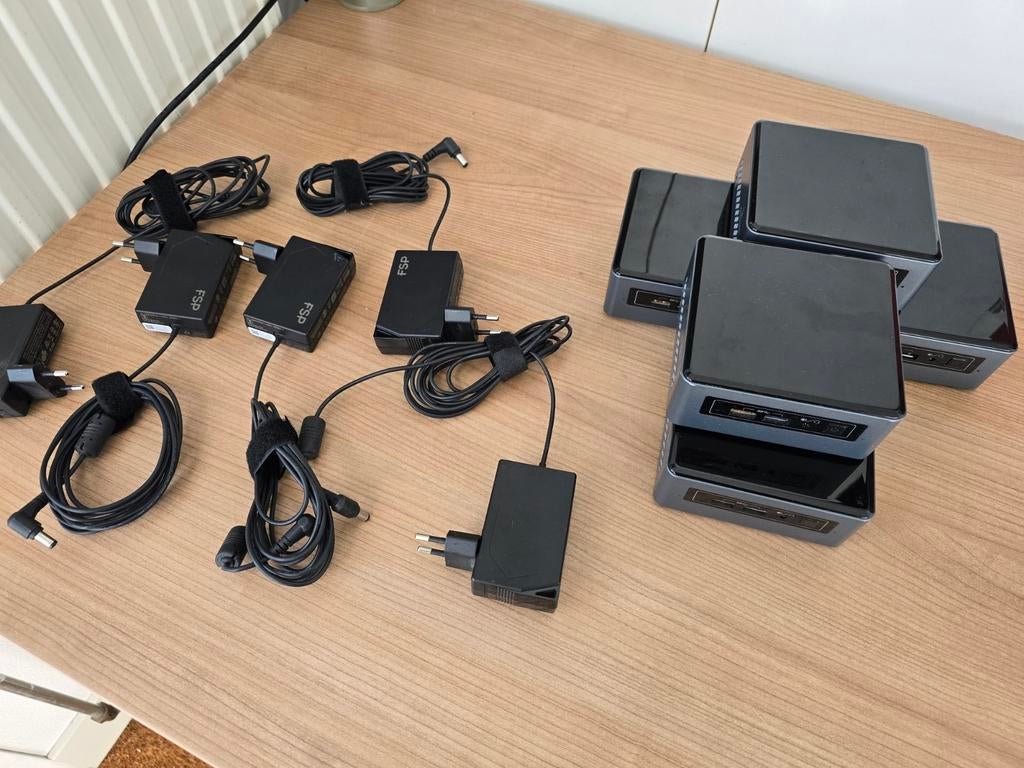 Intel NUC NUC6CAY nette staat - 128GB SSD - incl orginele nu, Ophalen of Verzenden, Zo goed als nieuw