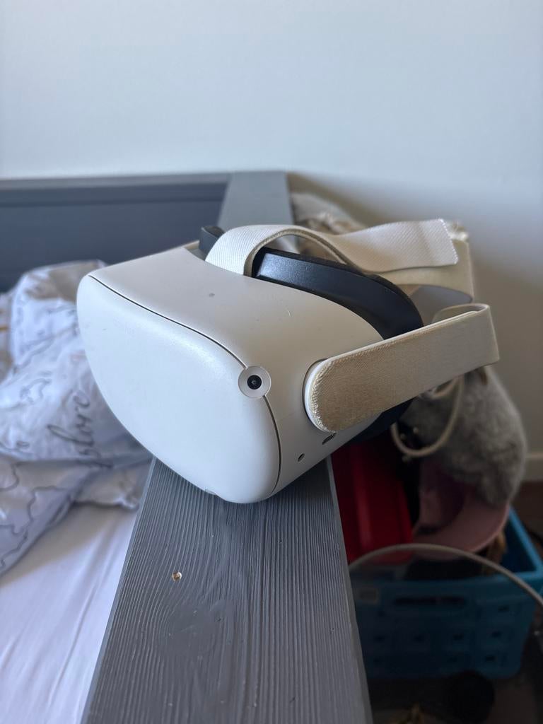 Meta Quest 2 met 5m datakabel - VR-ervaring, Spelcomputers en Games, Virtual Reality, Ophalen of Verzenden, Gebruikt, VR-bril