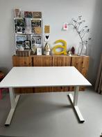 Bureau professioneel, Ophalen, In hoogte verstelbaar, Zo goed als nieuw, Bureau