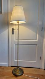 IKEA Arstid vloerlamp met witte plissé kap, Ophalen of Verzenden, Zo goed als nieuw, Metaal, 100 tot 150 cm