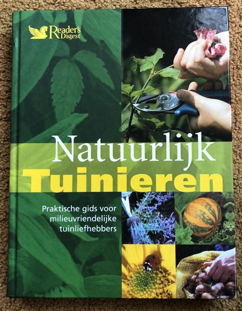Natuurlijk tuinieren praktische gids milieubewust tuinieren, Verzenden, Diverse auteurs, Zo goed als nieuw, Tuinieren en Tuinplanten