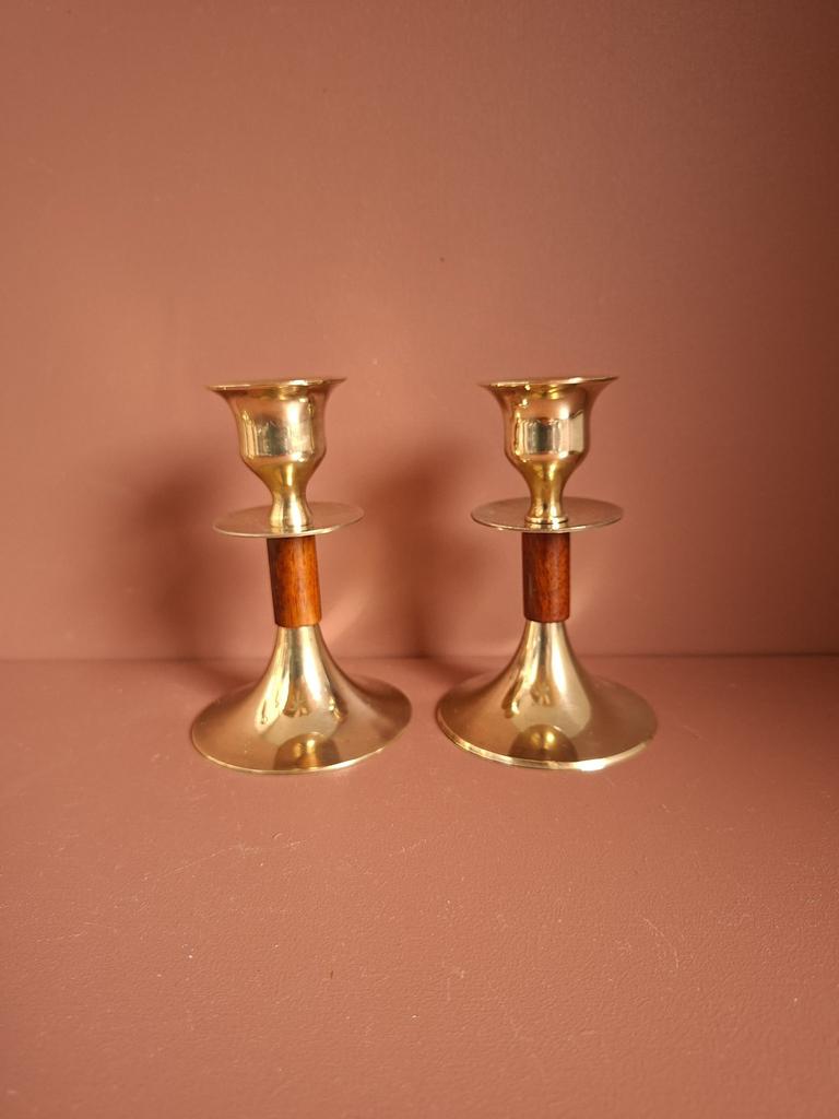 Vintage messing en teak kandelaar Scandinavië, Ophalen of Verzenden, Minder dan 25 cm
