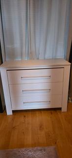 Kast wit, Ophalen, Zo goed als nieuw, 25 tot 50 cm, 100 tot 150 cm