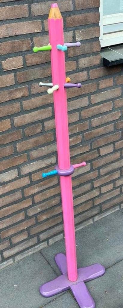 Leuke roze potlood kapstok voor kinderkamer, Gebruikt, 100 tot 150 cm, Ophalen of Verzenden, Staande kapstok