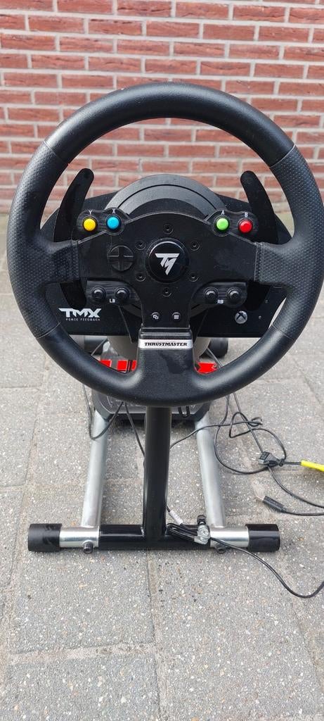 Thrustmaster TMX Force Feedback Stuur + Pedalen + Wheelstand, Ophalen, Gebruikt, Stuurtje of Sportattribuut, Xbox Series S