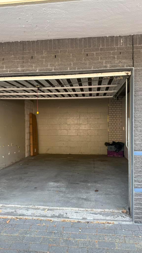 Garage Amsterdam Oost Roomtuintjes, Huizen en Kamers, Garages en Parkeerplaatsen, Amsterdam