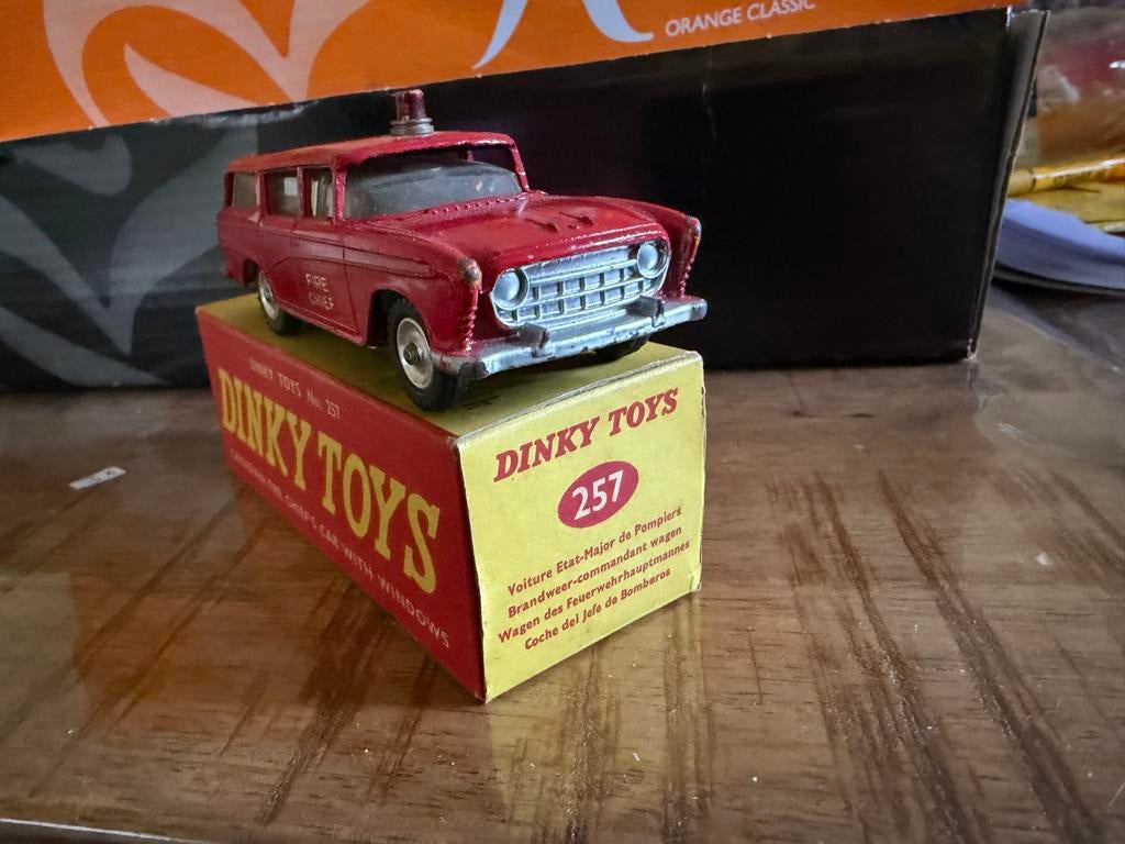Dinky Toys Nash Rambler Fire Chief - Bijna Nieuwstaat met Do, Z, C, Dinky Toys, Ophalen of Verzenden