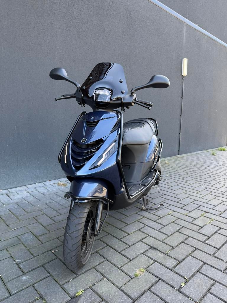 Piaggio Zip 2016 | Blauw kenteken | Zeer nette staat, Fietsen en Brommers, Scooters | Piaggio, Ophalen, Zip, Zo goed als nieuw