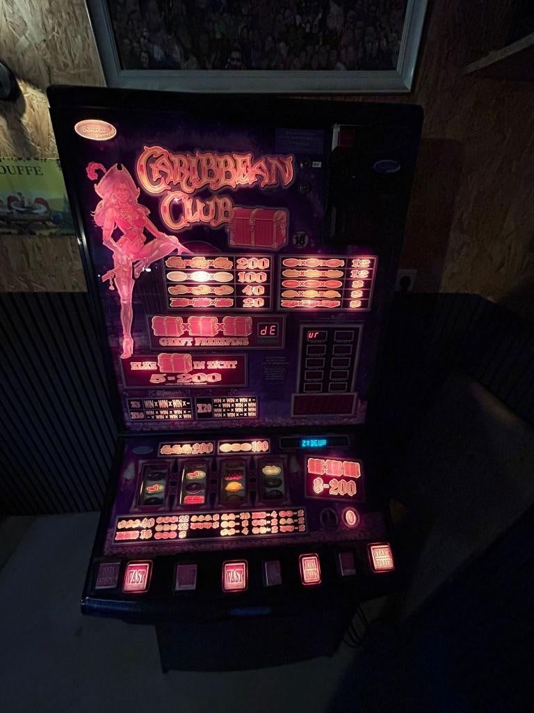 Caribbean Club gokkast – werkend – op euro – met sleutels, Ophalen, Audio en Video