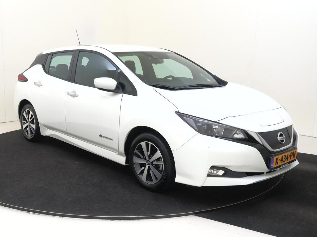 Nissan LEAF Acenta 40 kWh | Climate Control / ECC | Licht me, Auto's, Stof, Gebruikt, 150 pk, Wit