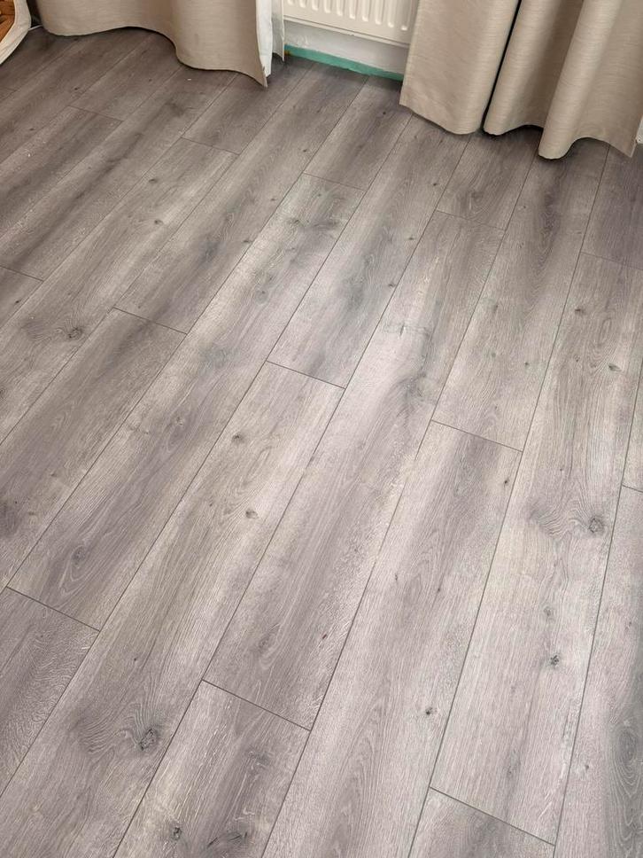 Ikea Laminaatvloer inclusief plinten te koop ±50 m², Doe-het-zelf en Verbouw, Vloerdelen en Plavuizen, Gebruikt, Laminaat, Hout