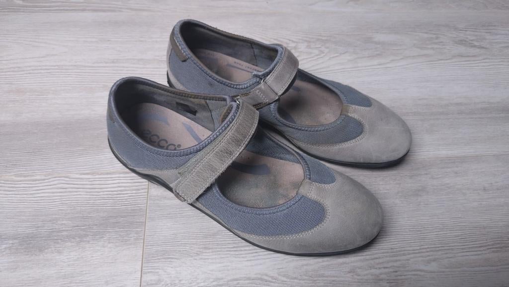 Set Dames/meisjes schoenen, Kleding | Dames, Schoenen, Instappers, Ophalen of Verzenden, Zo goed als nieuw, Grijs