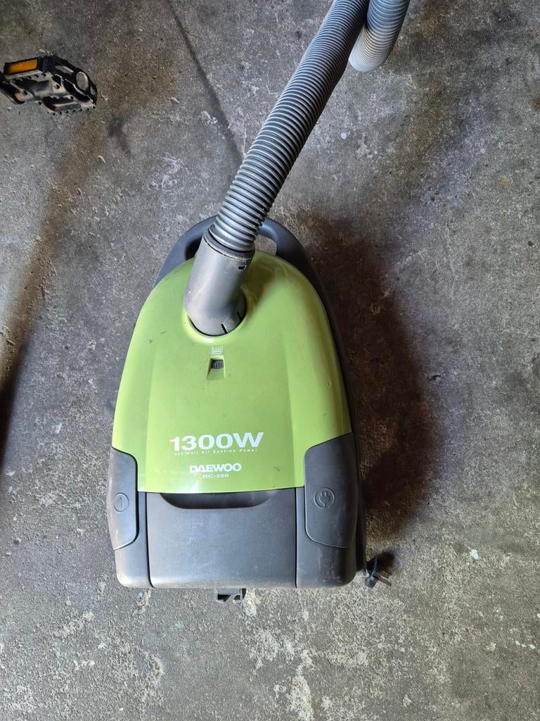 stofzuiger, Witgoed en Apparatuur, Gebruikt, Stofzuiger, 1200 tot 1600 watt, Ophalen