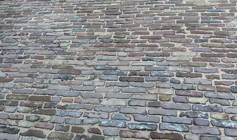 70m2 oude Waaltjes straatsteen 20x5cm genuanceerd., Tuin en Terras, Tegels en Klinkers, Ophalen, Overige materialen, Gebruikt