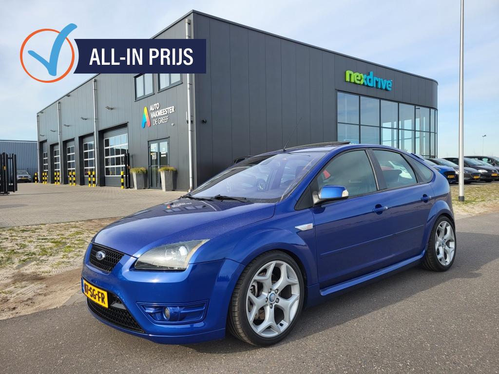 Ford Focus 2.5-20V 225 pk ST NL-auto lederen Recaro interieu, Auto's, Ford, Gebruikt, Blauw, 1337 kg, 2521 cc