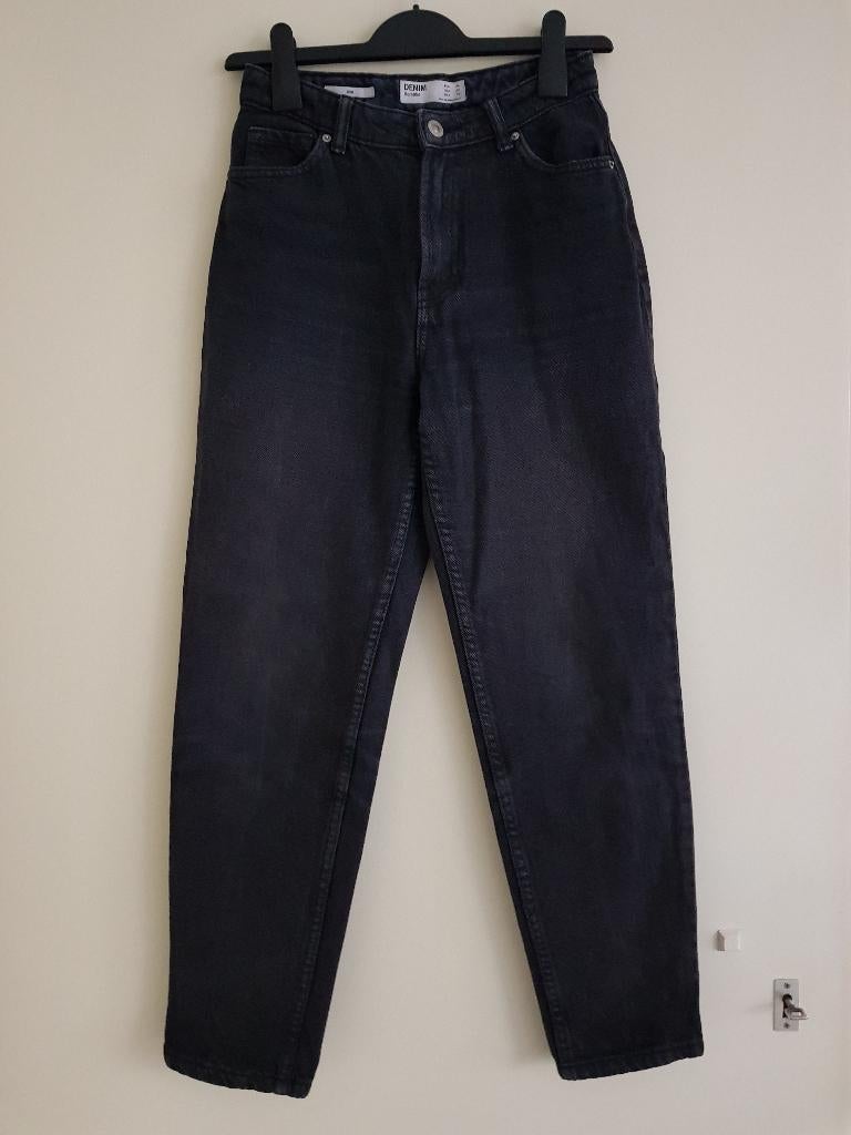 Spijkerbroek / jeans dames -- maat XS / 34 -- Denim Bershka, Zwart, Ophalen of Verzenden, Zo goed als nieuw, W27 (confectie 34) of kleiner