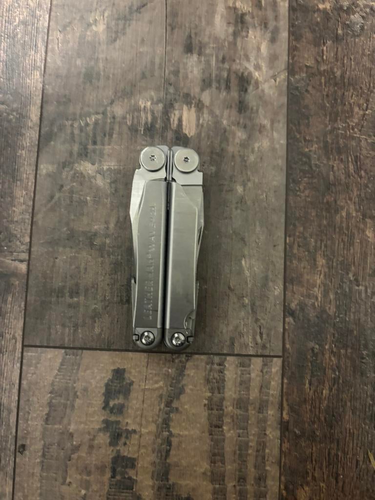 Leatherman wave 2ho nieuw staat, Caravans en Kamperen, Kampeergereedschap, Ophalen of Verzenden, Zo goed als nieuw