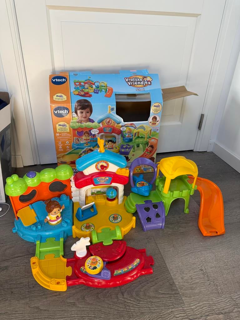 VTech Vrolijke Vriendjes School speelset, Ophalen, Zo goed als nieuw, 2 tot 4 jaar