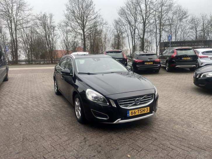 Volvo V60 1.6 T3 Summum LEER STOELVERWARMING CAMERA, Auto's, Volvo, Bedrijf, Te koop, V60, ABS, Achteruitrijcamera, Airbags, Airconditioning