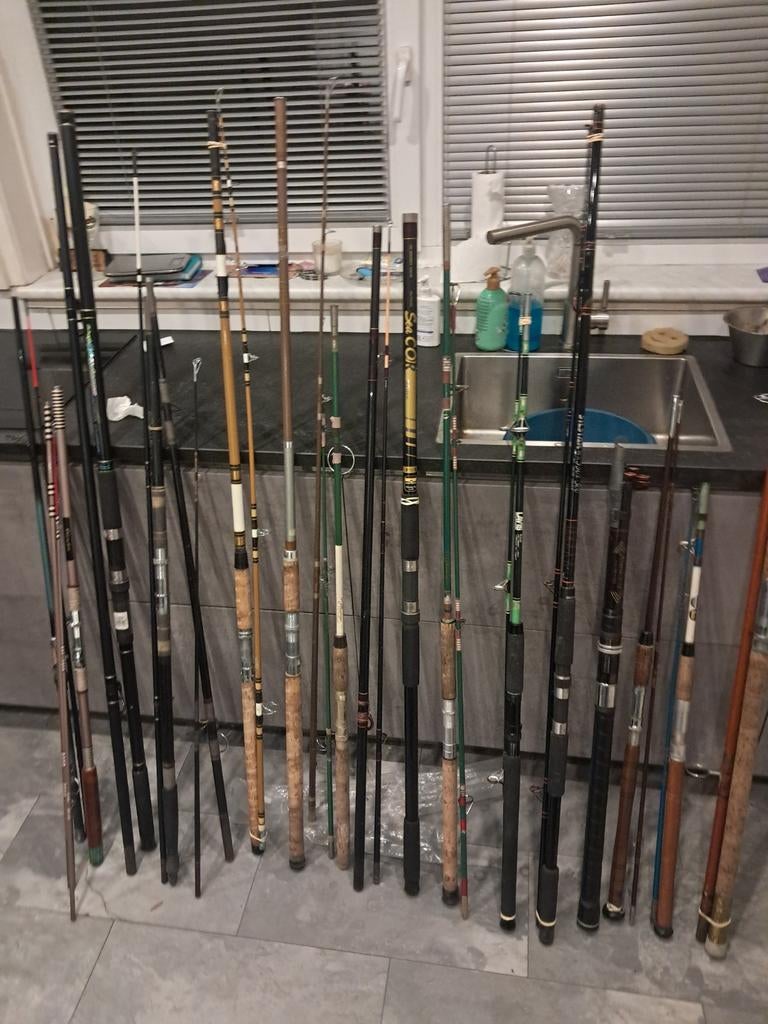 Zee hengels voor strand en boot en pier 16 stuk j, Watersport en Boten, Hengelsport | Zeevissen, Zo goed als nieuw, Werphengel