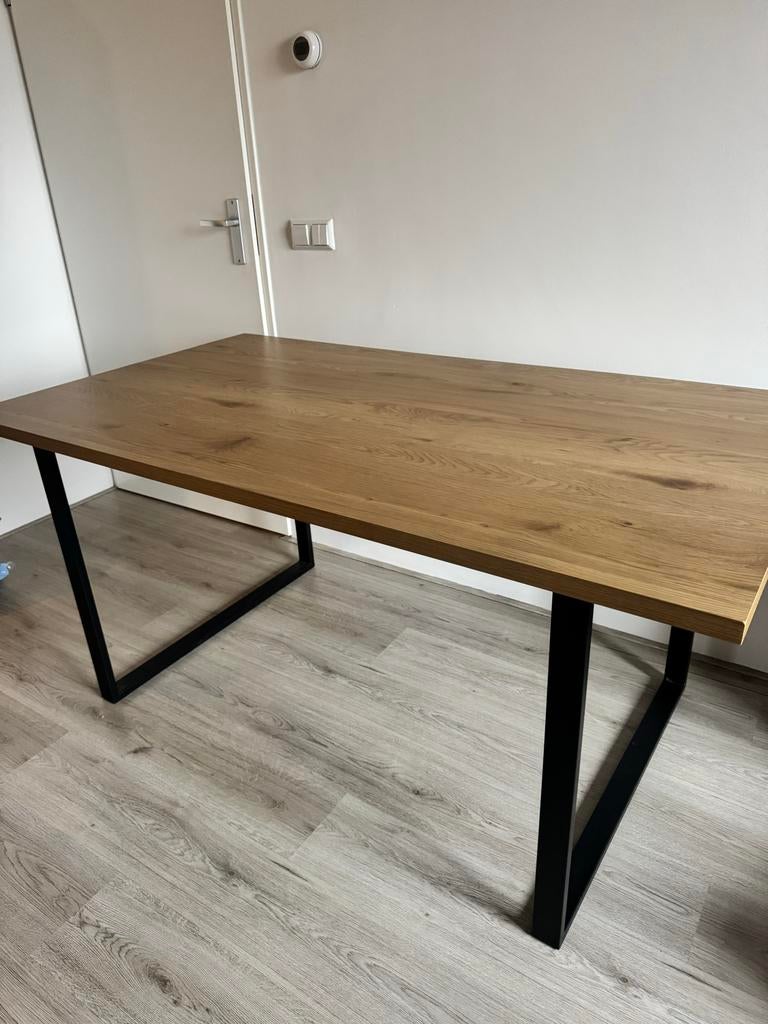 Eettafel JYSK AABENRAA warm eiken zwart industrieel, Ophalen, Gebruikt, Eikenhout, 50 tot 100 cm