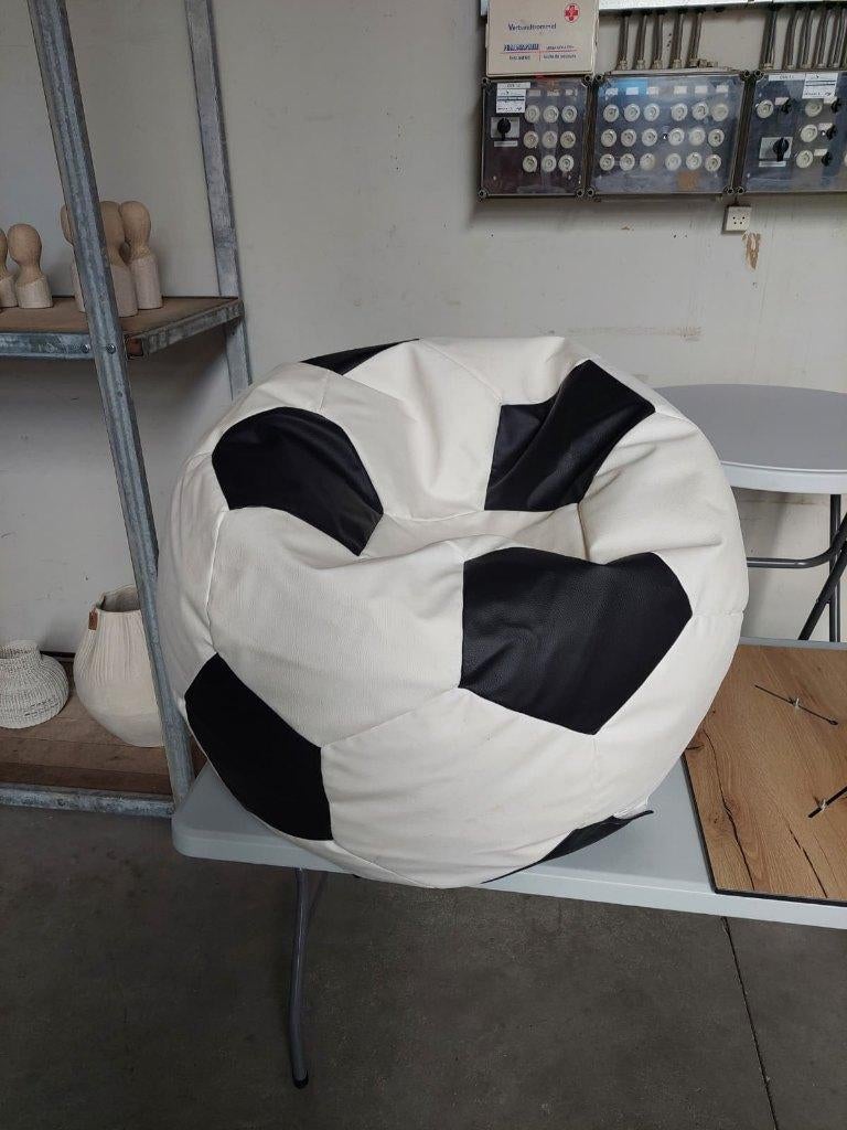 Heerlijke comfortabele voetbal zitzak, Ophalen, Zo goed als nieuw, Overige kleuren, Zitzak