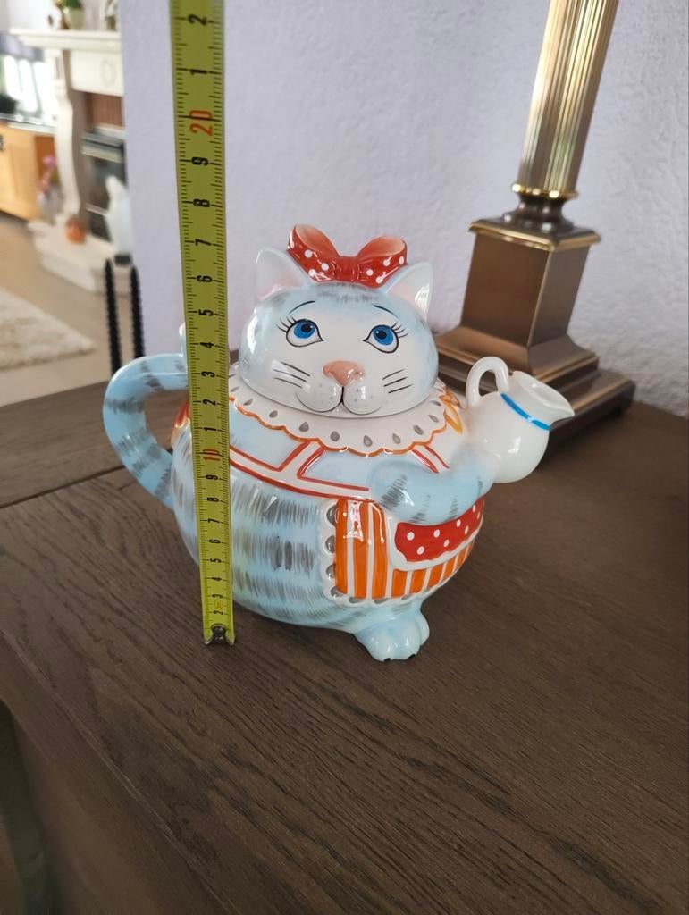Theepot kat poes, Keramiek, Overige typen, Ophalen of Verzenden, Zo goed als nieuw