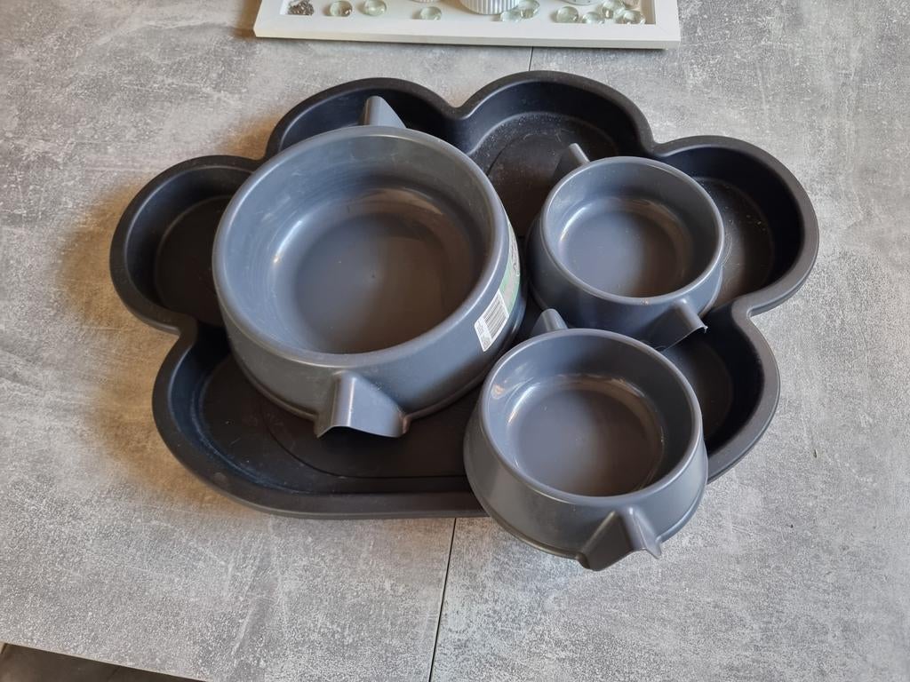 Drink/voer bakjes, Dieren en Toebehoren, Ophalen