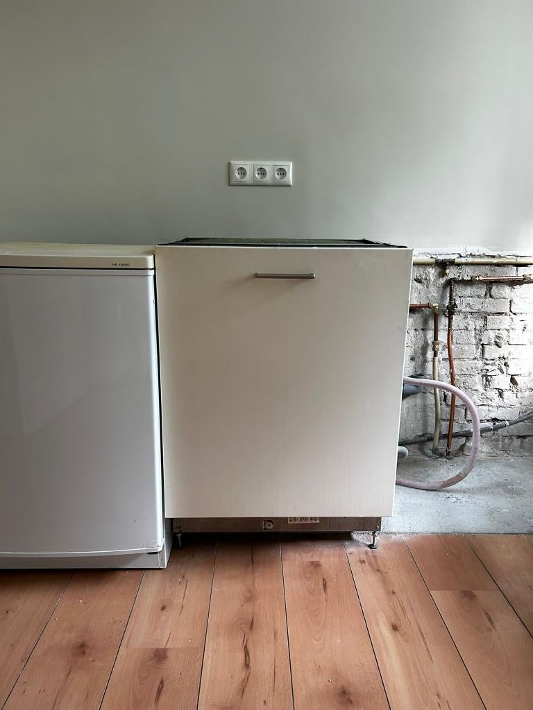 Vaatwasaser, Witgoed en Apparatuur, Vaatwasmachines, Ophalen, Gebruikt, Energieklasse A of zuiniger, 14 tot 18 liter