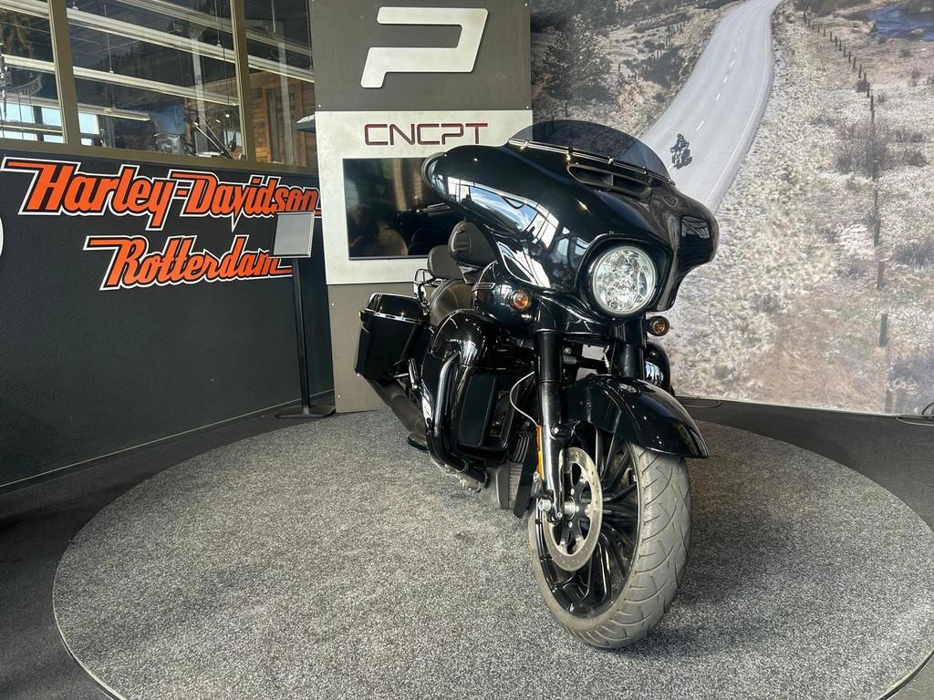 Harley-Davidson FLHXS STREET GLIDE SPECIAL (bj 2018), Motoren, Motoren | Harley-Davidson, Bedrijf, Toermotor, Sales@harleydavidsonrotterdam.nl