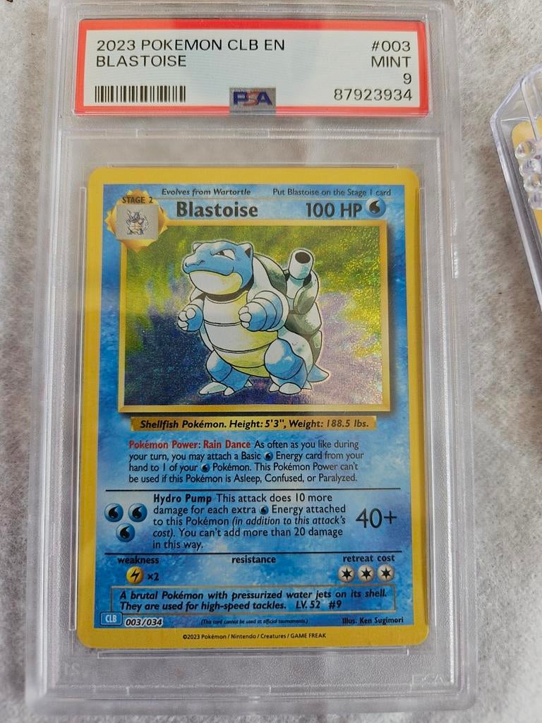 Pokémon Kaarten: Blastoise PSA 9 & Dark Alakazam, Ophalen of Verzenden, Zo goed als nieuw, Meerdere kaarten, Foil