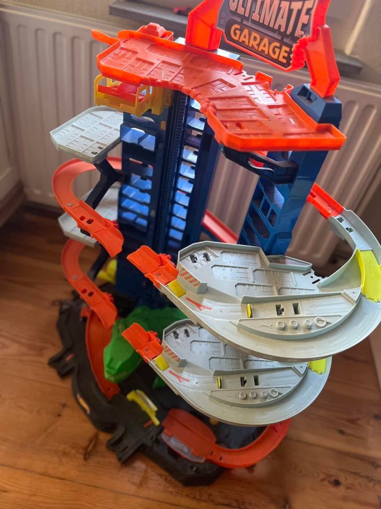 €37.50 racebaan dino T rex, Hot Wheels, Ophalen, Zo goed als nieuw, Handmatig, Hot Wheels