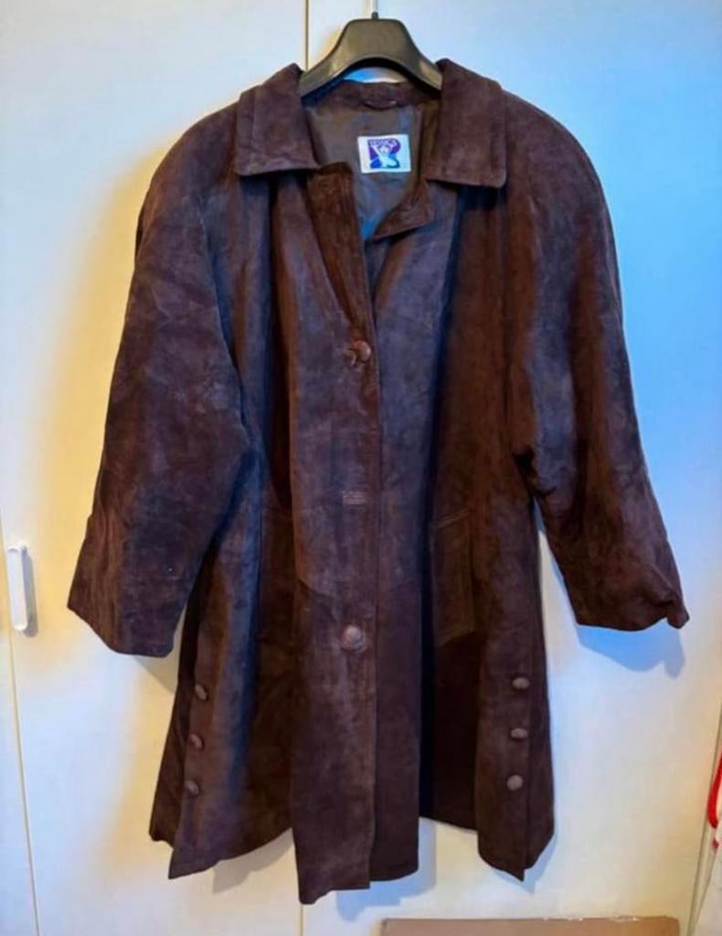 Suede dames jas, Ophalen of Verzenden, Zo goed als nieuw, Maat 38/40 (M), Bruin