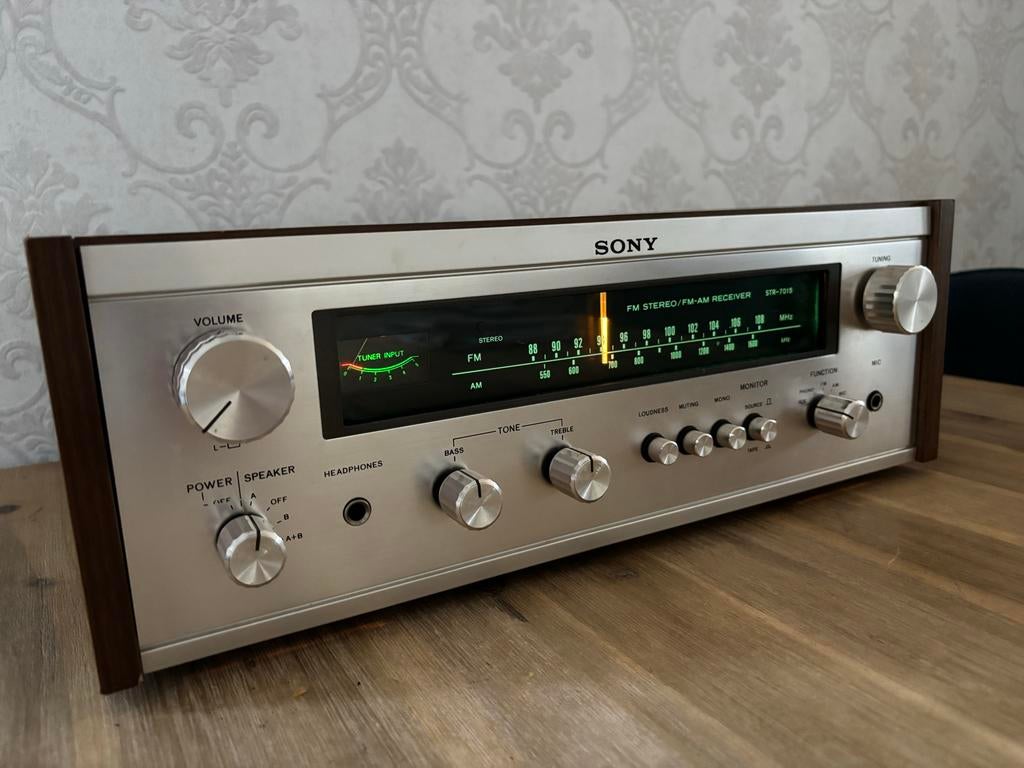 Sony STR-7015 Vintage Stereo Receiver, Audio, Tv en Foto, Versterkers en Receivers, Gebruikt, Ophalen of Verzenden, Sony, Minder dan 60 watt