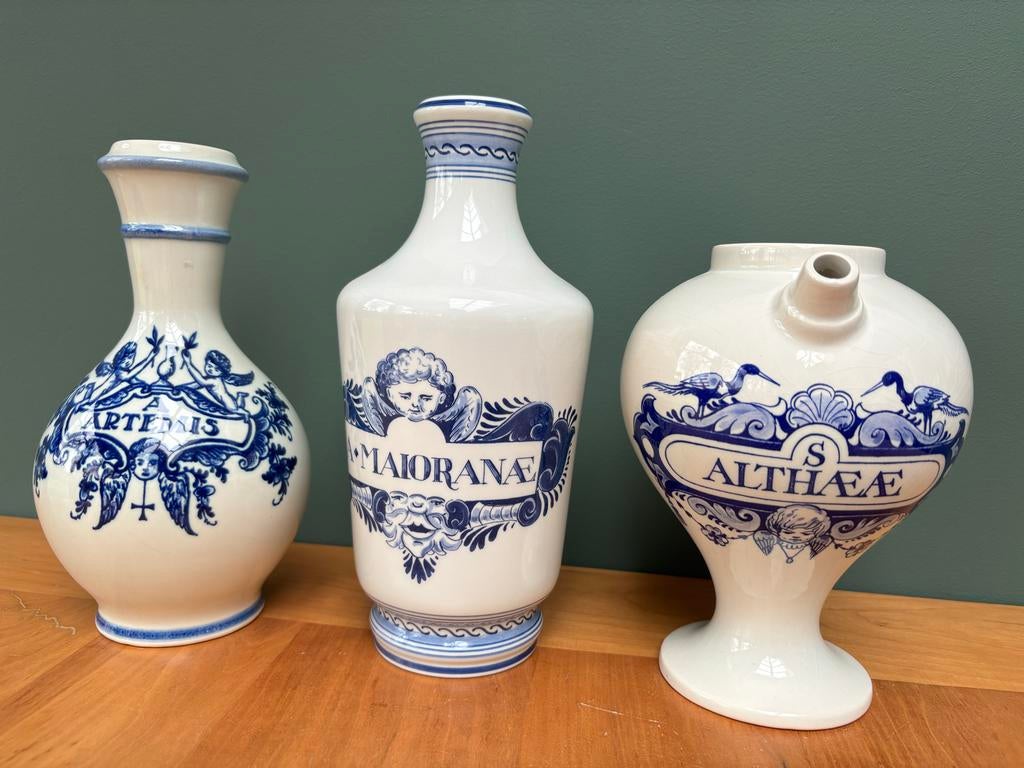 Set van 3 Vintage Porseleinen Apothekerspotten - Made in Hol, Antiek en Kunst, Ophalen of Verzenden