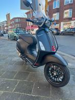 Vespa Sprint 2024 - Zo goed als nieuw, slechts 488 km!, Fietsen en Brommers, Scooters | Vespa, Ophalen, Overige modellen, Zo goed als nieuw
