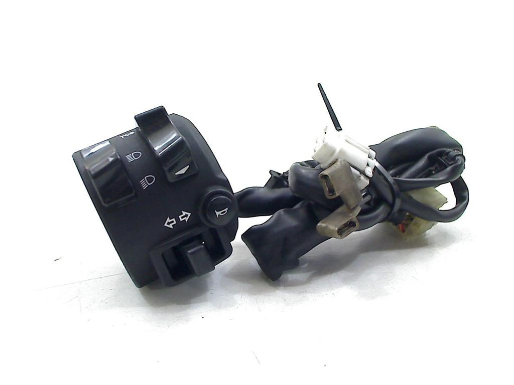 STUURSCHAKELAAR LINKS Yamaha XSR 900 2016-2019 (RN431 B90), Dhr. S. di Majo, Gebruikt, Info@cama-motorparts.nl, P.J. Troelstraweg 8 8
3144 CX  MAASSLUIS, NL