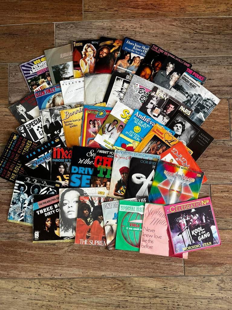 Vinyl singles 40 stuks, Ophalen of Verzenden, Gebruikt, Pop, Single