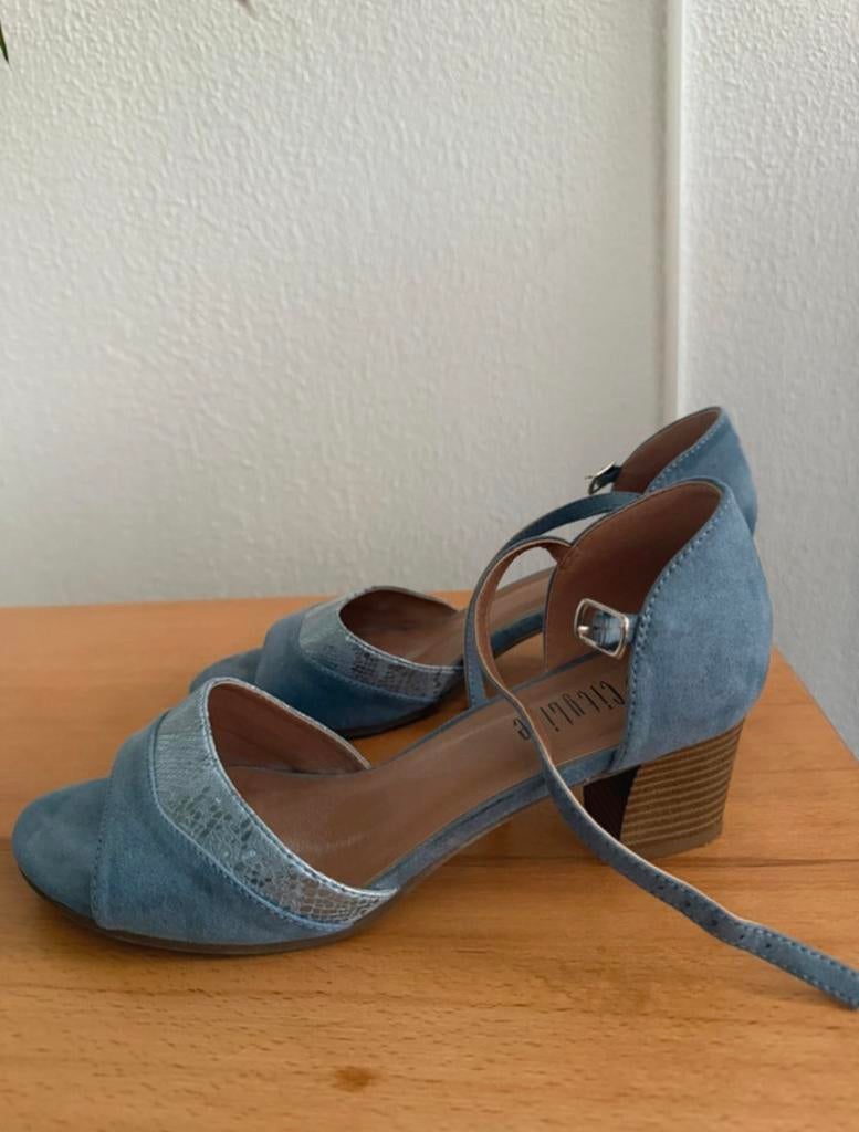 City Life lichtblauwe dames hakken - maat 39, Ophalen of Verzenden, Zo goed als nieuw, Sneakers of Gympen