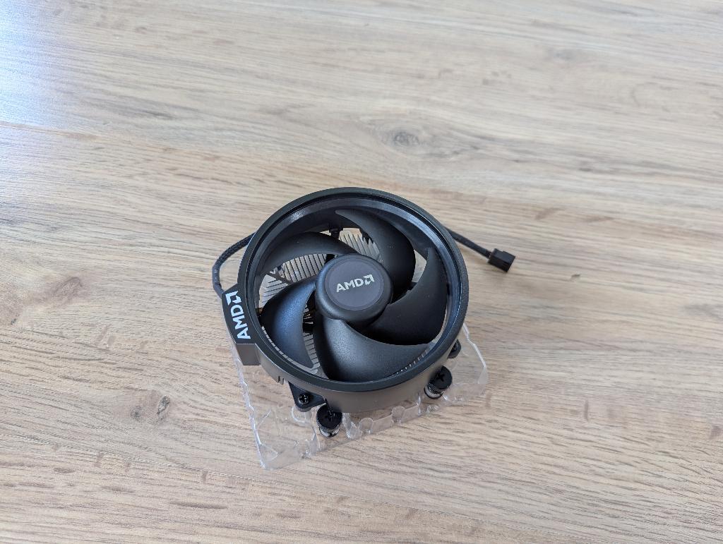 AMD AM4 Wraith CPU koeler, Ophalen of Verzenden, Nieuw, Luchtkoeling