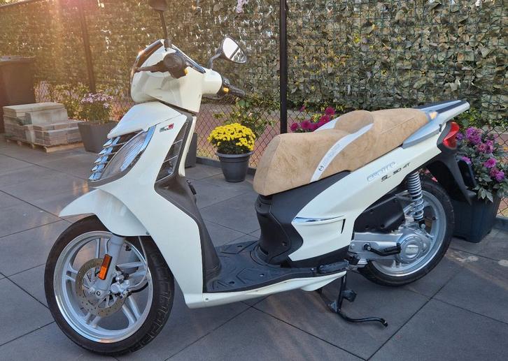 Malaguti Centro 4T – Z.G.A.N. – Slechts 3.844 km, Fietsen en Brommers, Scooters | Vespa, Zo goed als nieuw, Overige modellen, Maximaal 25 km/u