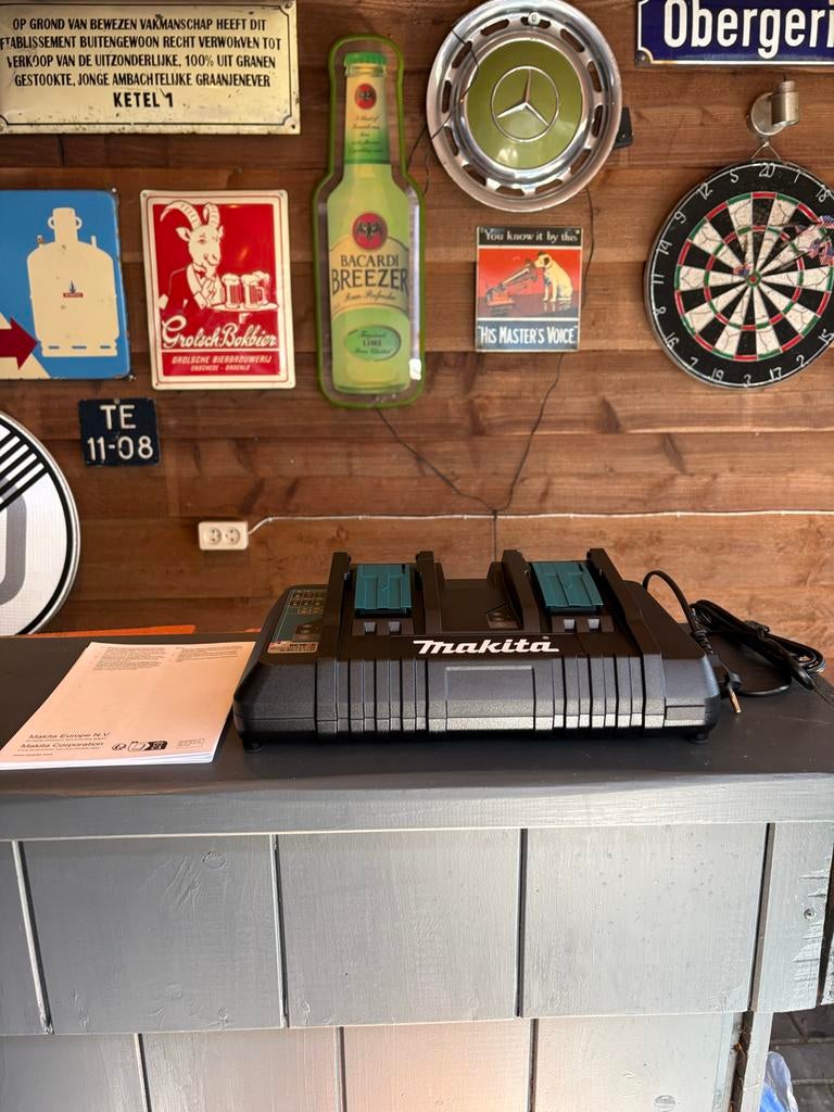 Nieuwe Makita DC18RD Dubbele Snellader, Ophalen of Verzenden, Nieuw