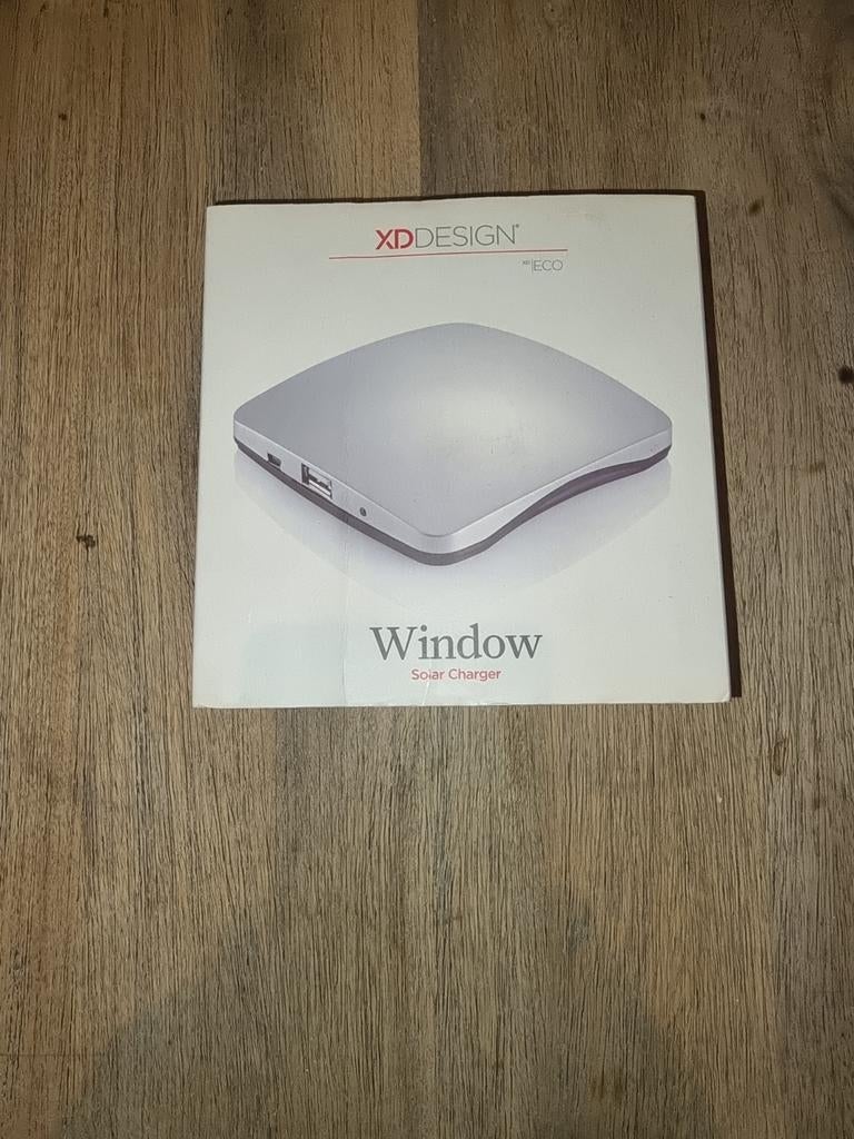 XD Design Window Solar Charger - Nieuw in doos, Ophalen of Verzenden
