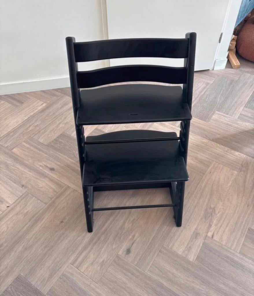 Refurbished Tripp Trapp stoel mat zwart, Ophalen of Verzenden, Zo goed als nieuw, Meegroeistoel