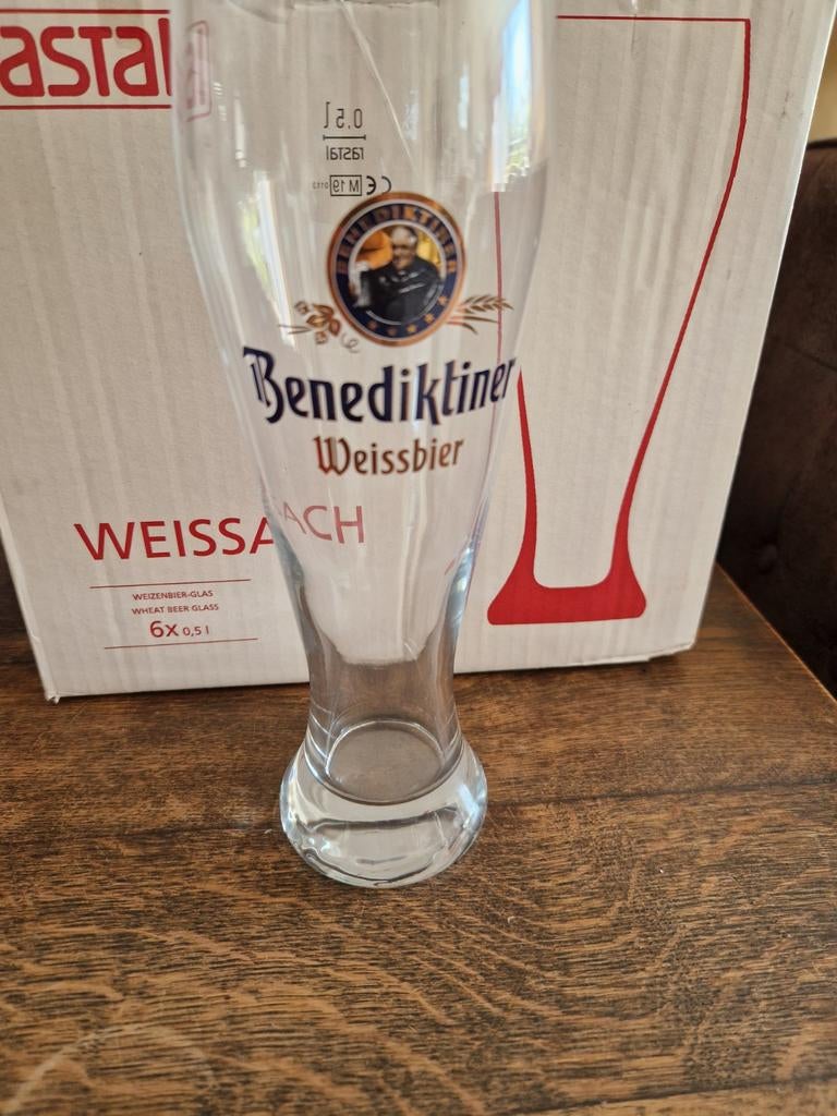 Bierglas witbier 0,5 ltr Benediktiner, Ophalen of Verzenden, Zo goed als nieuw, Bierglas