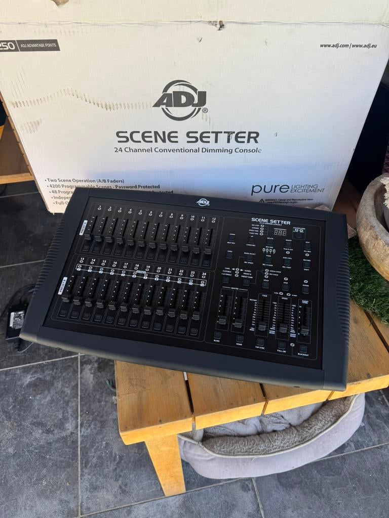 Adj dmx 512 dmx scene setter, Ophalen of Verzenden, Nieuw, 20 kanalen of meer, Microfooningang