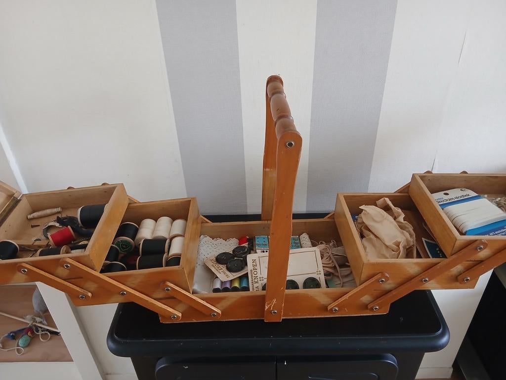 Oude naaidoos., Ophalen of Verzenden, Huis en Inrichting