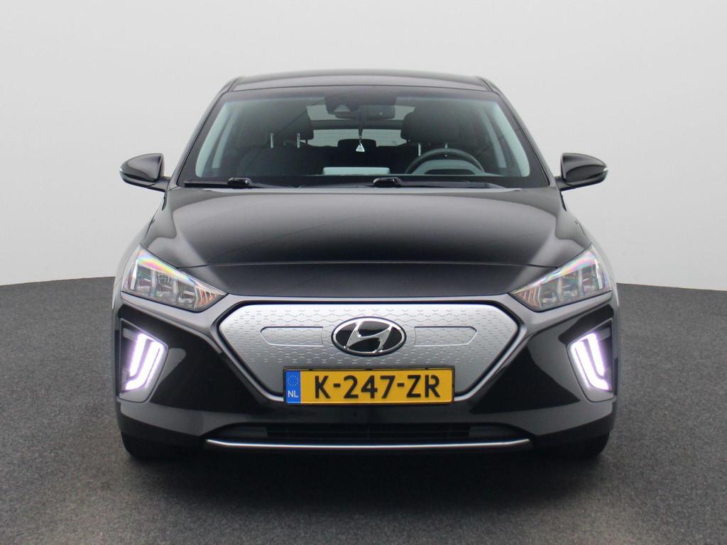 Hyundai IONIQ Comfort EV 38 kWh | NAVIGATIE | PARKEERSENSORE, Auto's, Hyundai, 12 maanden, 375 min, Zwart, Origineel Nederlands