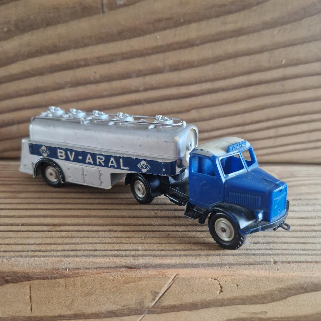 M.A.N MARKLIN tankwagen BV ARAL, Hobby en Vrije tijd, Modelauto's | 1:43, Ophalen of Verzenden, Zo goed als nieuw, Bus of Vrachtwagen