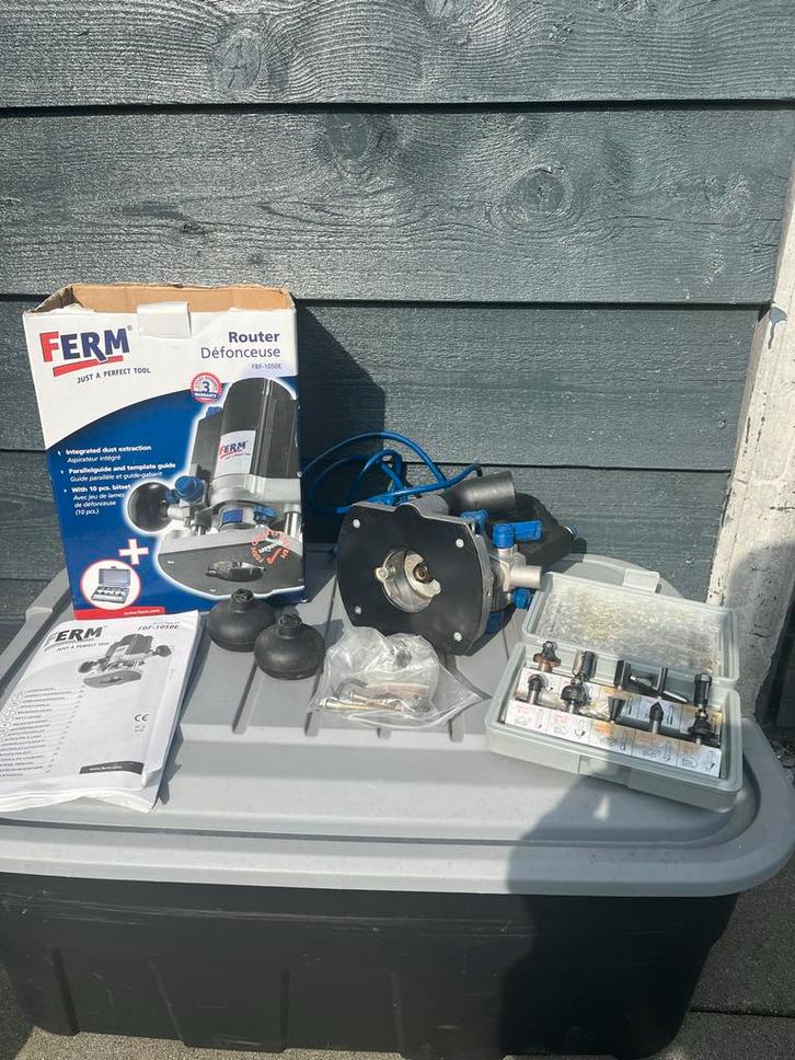 Ferm Bovenfrees FBF-1050E met accessoires, Doe-het-zelf en Verbouw, Gereedschap | Freesmachines, Zo goed als nieuw, Elektrisch